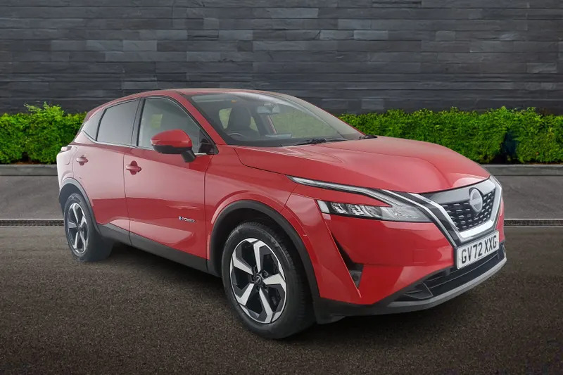 Nissan Qashqai Hatchback 1.5 E-power N-connec Red