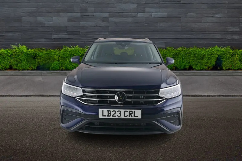 Volkswagen Tiguan Allspace Allspace Estate 1.5 Tsi Life 5 LB23CRL Blue #2