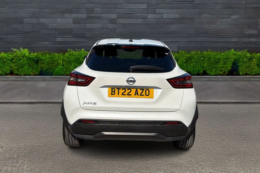 Nissan Juke Hatchback 1.0 Dig-t 114 Tekna BT22AZO White #6