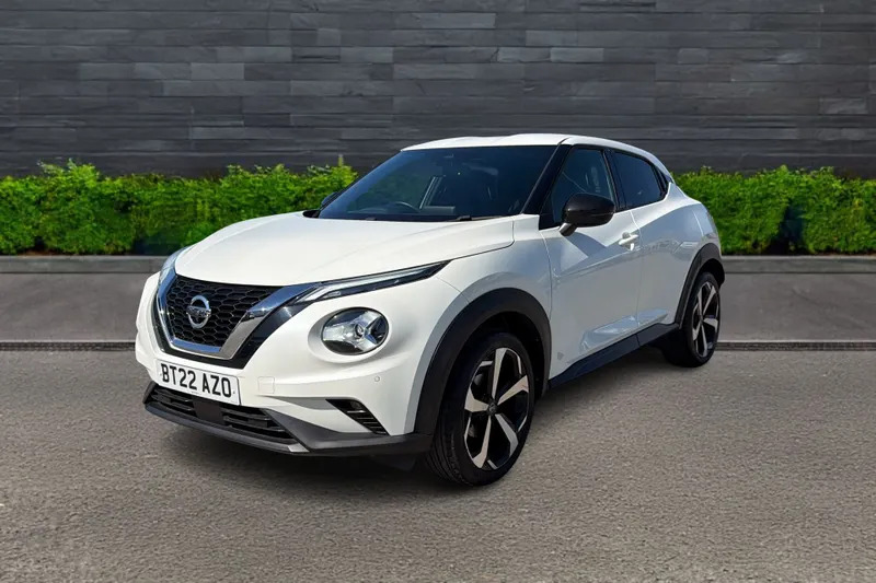 Nissan Juke Hatchback 1.0 Dig-t 114 Tekna BT22AZO White #3