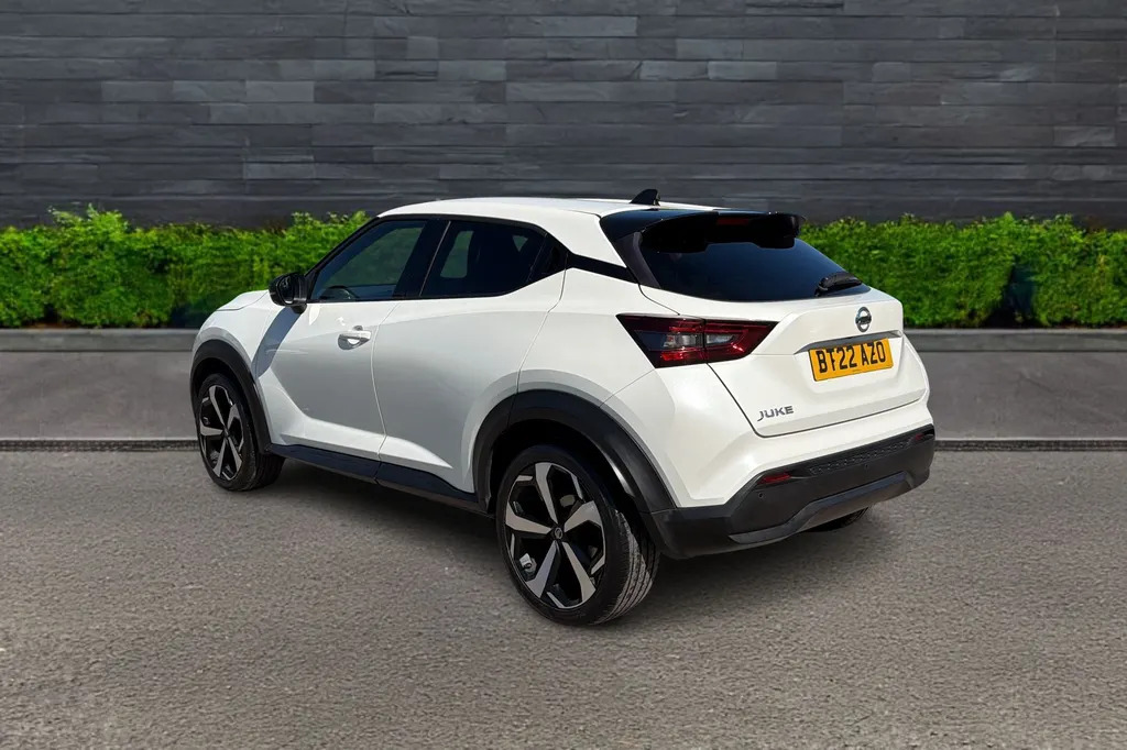 Nissan Juke Hatchback 1.0 Dig-t 114 Tekna BT22AZO White #5