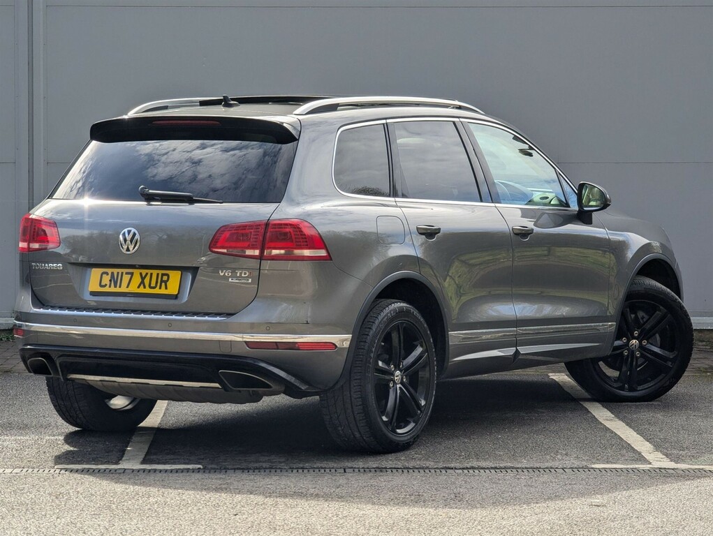 Volkswagen Touareg 3.0 Tdi V6 Bluemotion Tech R-line Plus Tiptronic 4 CN17XUR  #3