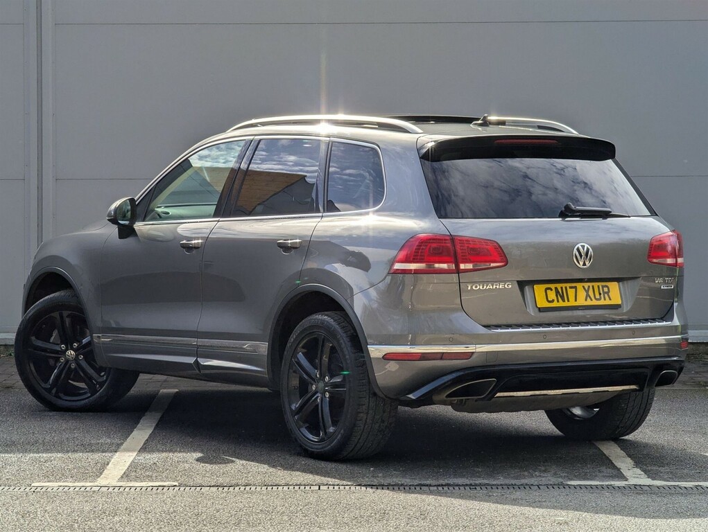 Volkswagen Touareg 3.0 Tdi V6 Bluemotion Tech R-line Plus Tiptronic 4 CN17XUR  #2