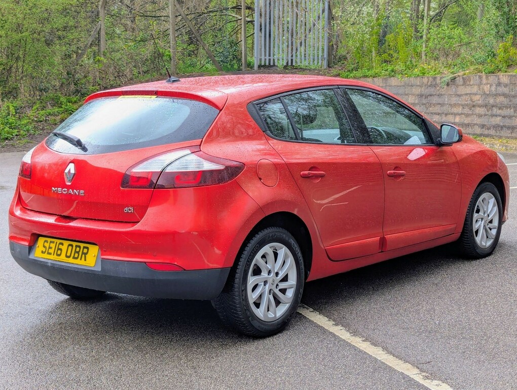 Renault Megane 1.5 Dci Dynamique Nav Euro 6 Ss Red #3