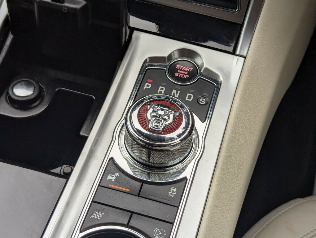 Jaguar XF 3.0D S V6 Portfolio Euro 5 Ss P15FRN #6