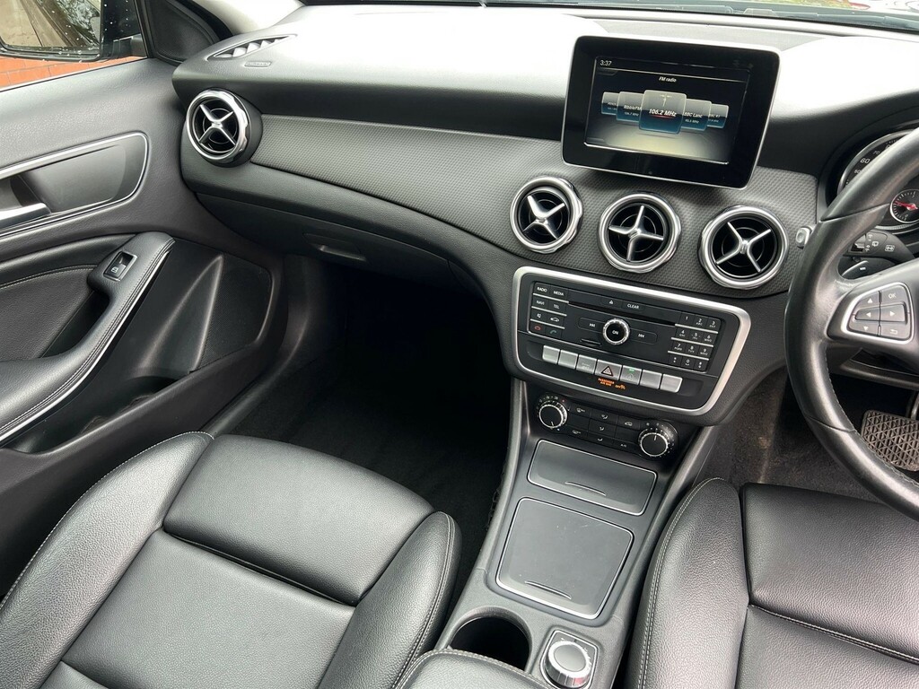 Mercedes-Benz GLA Class 2.1 D Se 7G-dct Euro 6 Ss OE17LHK #6