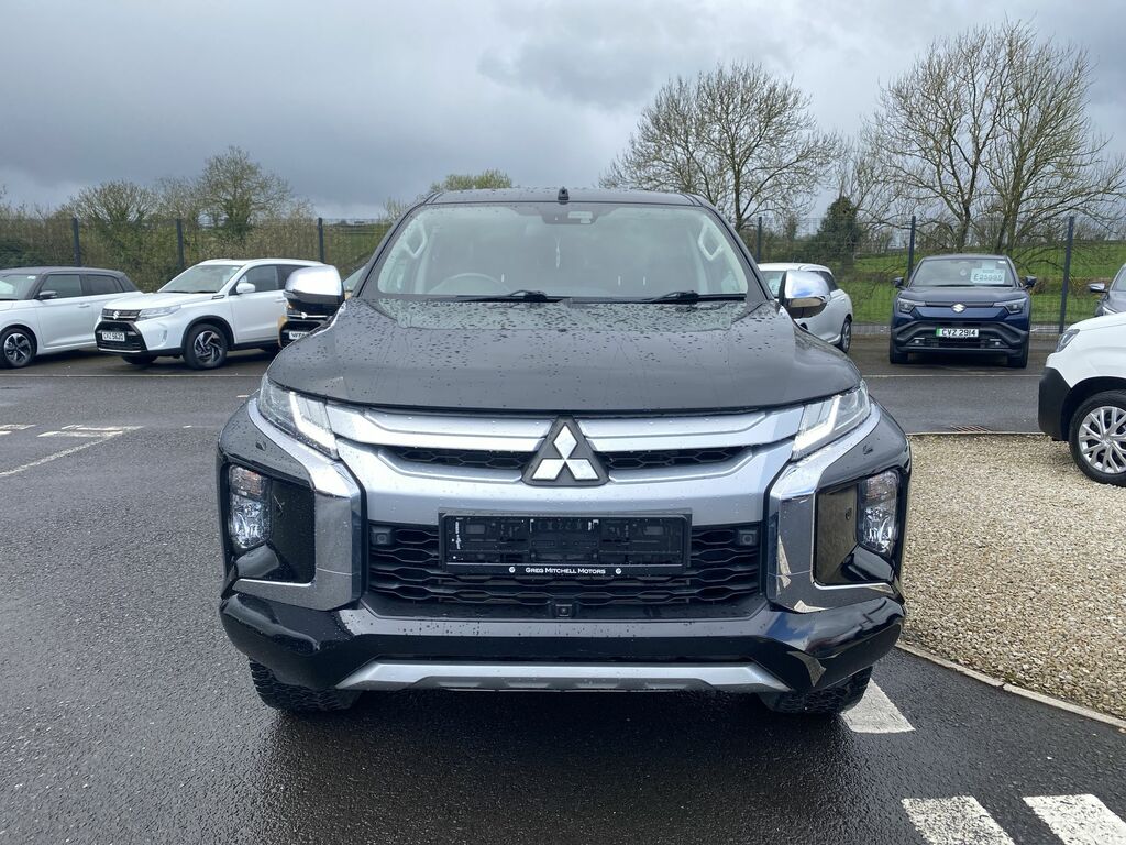 Mitsubishi L200 Double Cab Di-d 150 Barbarian X 4Wd WV70FTC Black #2