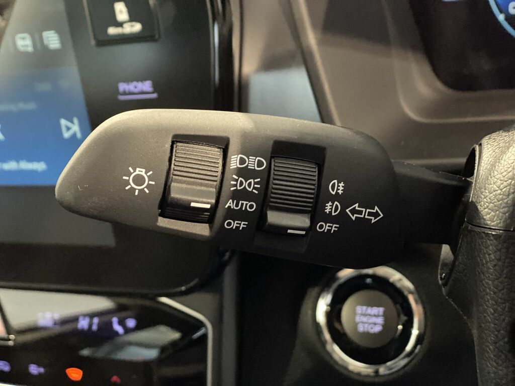 SsangYong Tivoli Hatchback White #22