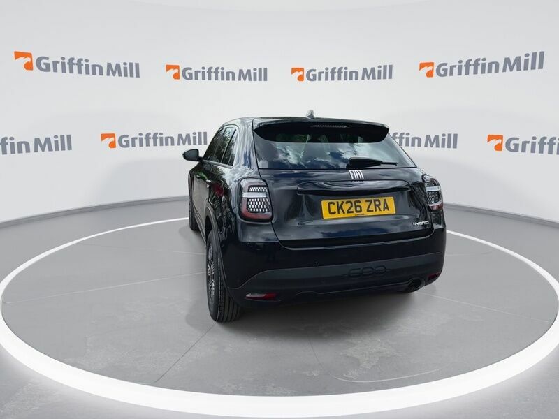 Fiat 600 1.2 Mhev Suv Hybrid E-dct Euro 6 Ss Black #6