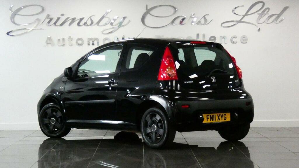 Peugeot 107 Hatchback 1.0 12V Urban Euro 5 201111 FN11XYG Black #2