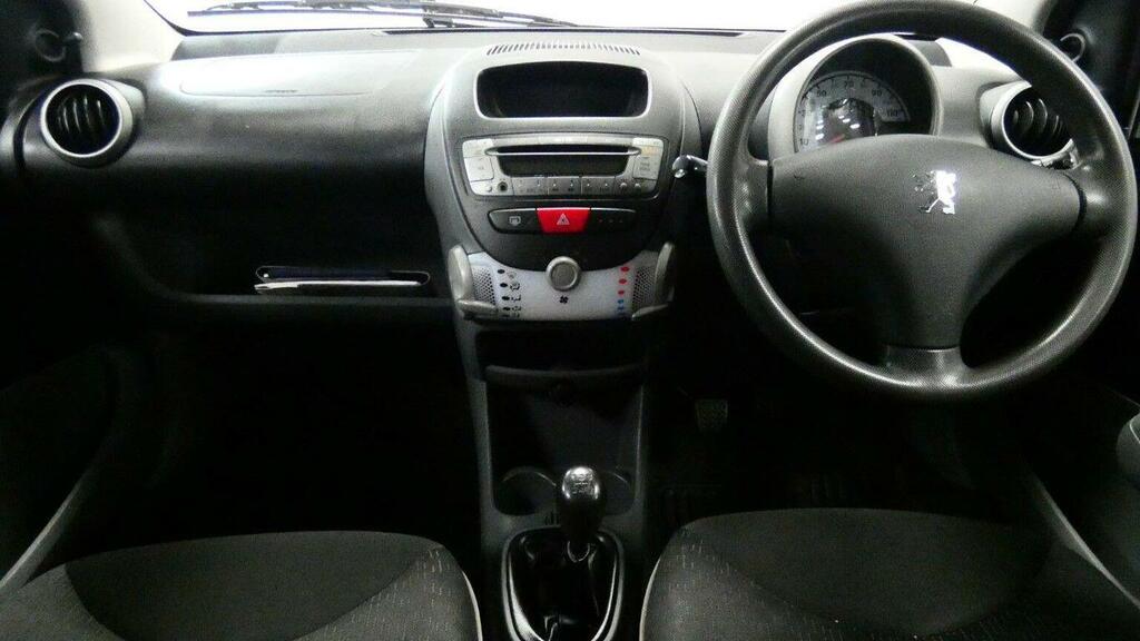Peugeot 107 Hatchback 1.0 12V Urban Euro 5 201111 FN11XYG Black #5