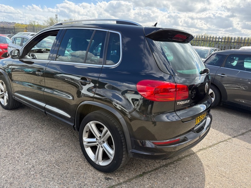 Volkswagen Tiguan R Line Tdi Bluemotion YF63ENK Black #5