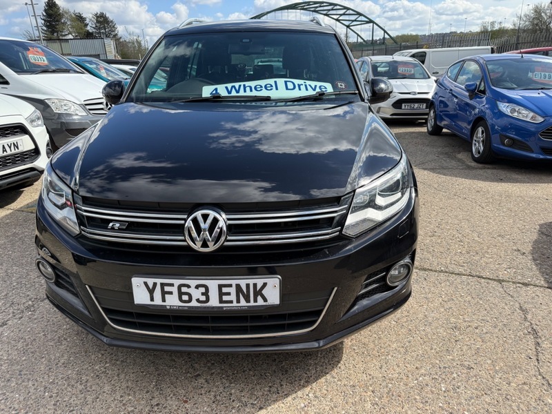 Volkswagen Tiguan R Line Tdi Bluemotion YF63ENK Black #6