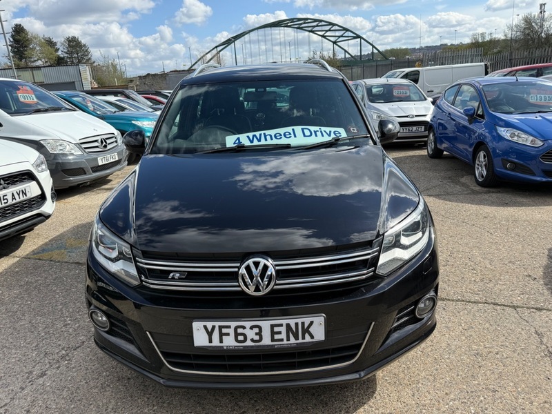 Volkswagen Tiguan R Line Tdi Bluemotion YF63ENK Black #2