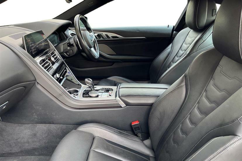 BMW 8 Series 840D Xdrive KX70LJZ Black #2