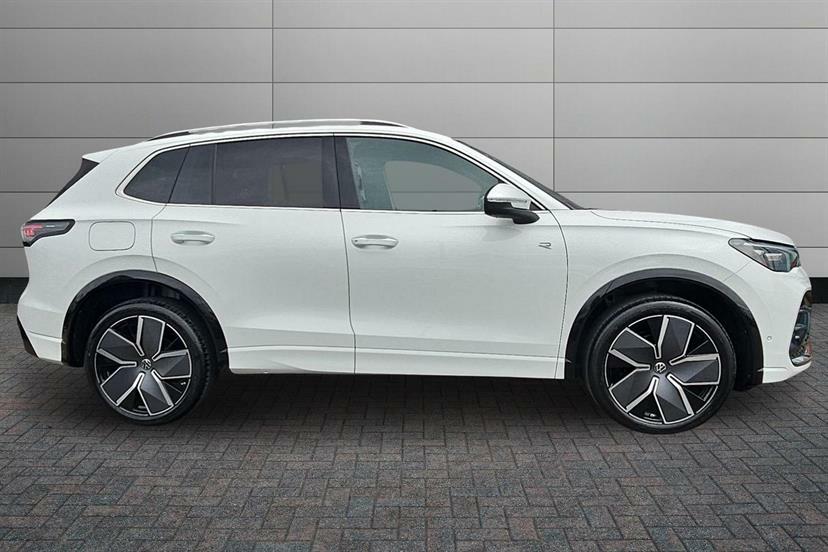 Volkswagen Tiguan 1.5 Etsi 150 R-line Dsg DE26FXO White #4