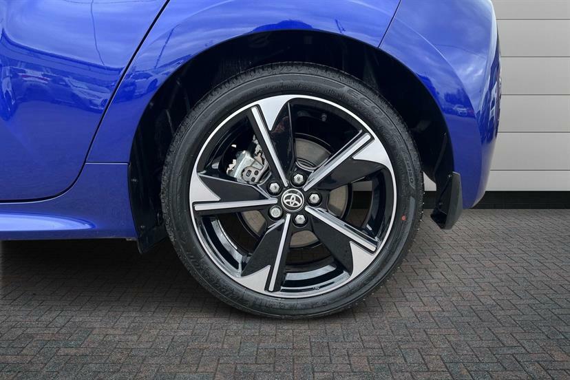 Toyota Yaris 1.5 Hybrid 130 Excel Cvt DF75HFL Blue #5