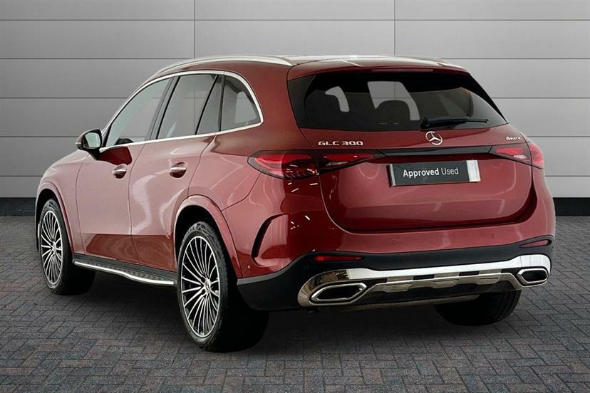 Mercedes-Benz GLC Class 300 4Matic Amg Line Premium Plus 9G-tronic KW23LMK Red #2