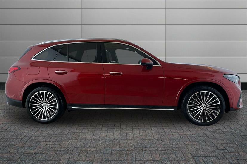 Mercedes-Benz GLC Class 300 4Matic Amg Line Premium Plus 9G-tronic KW23LMK Red #3