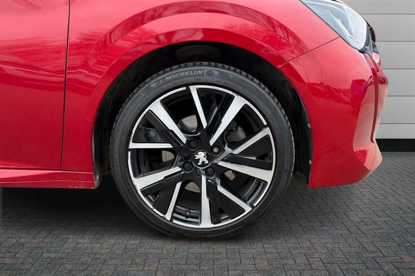 Peugeot 208 1.2 Puretech 100 Allure Premium AE70XKZ Red #5