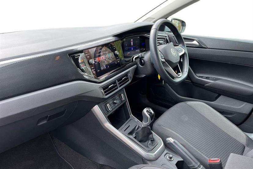 Volkswagen Polo 1.0 Tsi Life GL22RKZ Silver #2