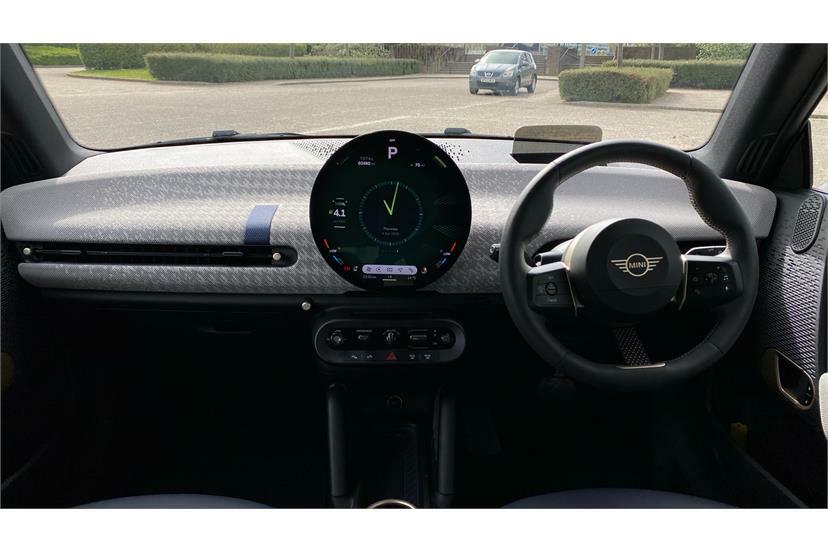 Mini Hatch 135Kw E Exclusive Level 1 41Kwh RA25CCX Green #4