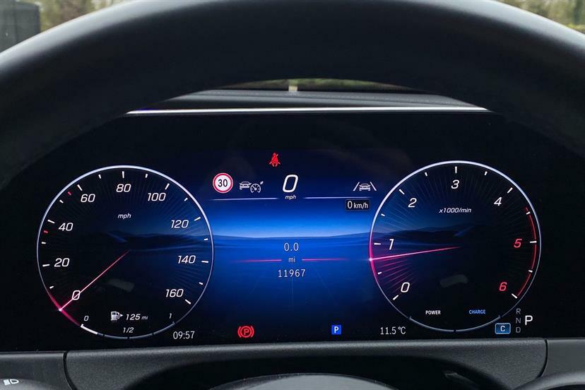 Mercedes-Benz E Class E220d Amg Line 9G-tronic KS25UPC White #6