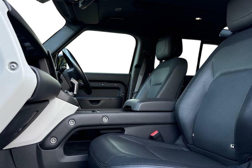 Land Rover Defender 110 3.0 D300 X-dynamic Hse 110 7 Seat KS22OYB Black #3