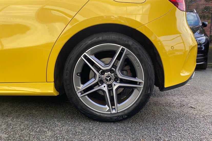 Mercedes-Benz A Class A200 Amg Line Executive DK73VUM Yellow #4