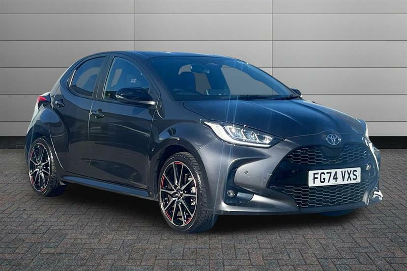 Toyota Yaris 1.5 Hybrid 130 Gr Sport Cvt Safety Pack Grey