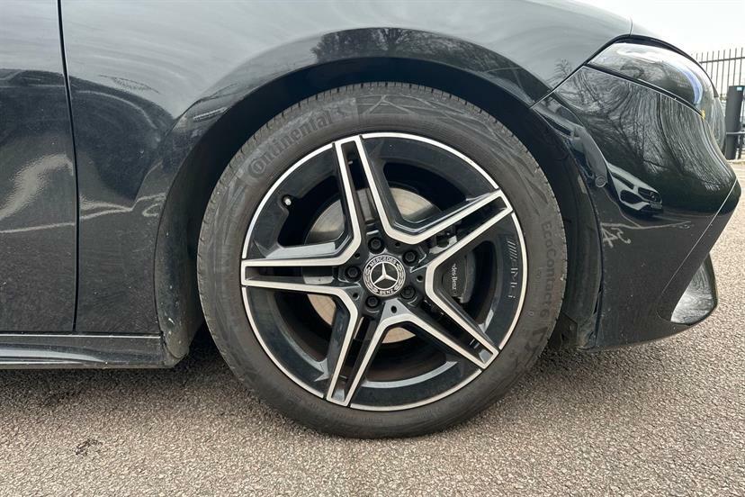 Mercedes-Benz A Class A200 Amg Line Executive KS25WXO Black #4