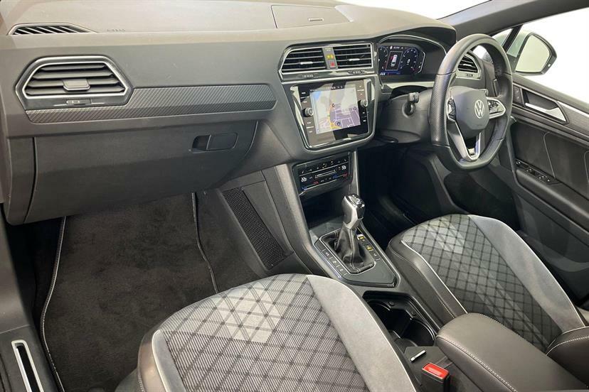 Volkswagen Tiguan 1.5 Tsi 150 R-line Edition Dsg AV23YMZ Silver #2