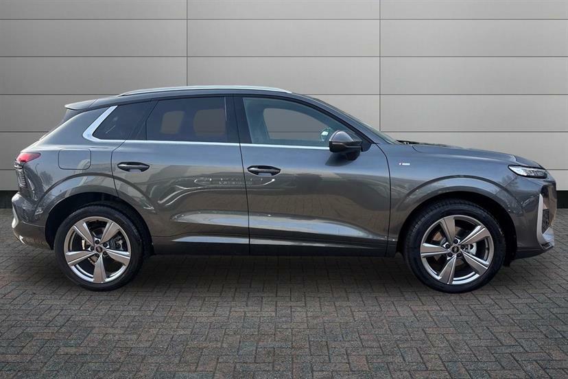 Audi Q3 1.5 Tfsi S Line S Tronic Soundvision Pack LR26WFW Grey #4