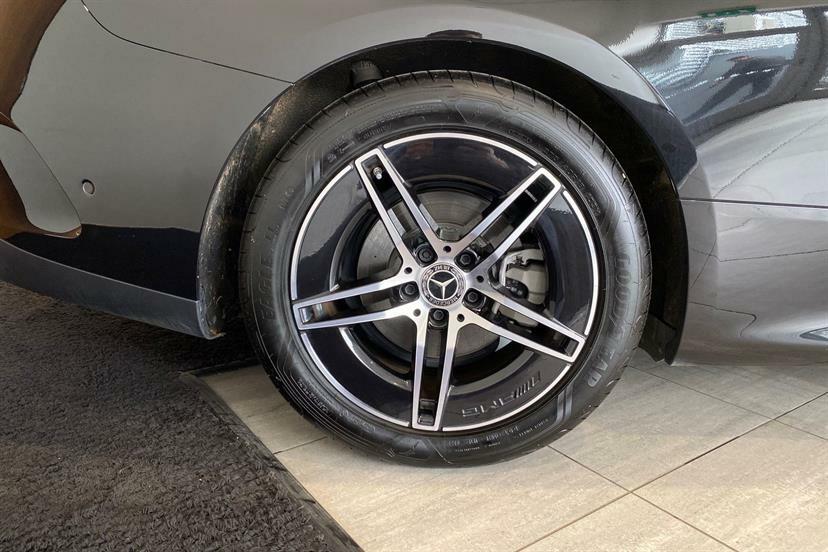 Mercedes-Benz CLE Class 220D Amg Line 9G-tronic Black #4