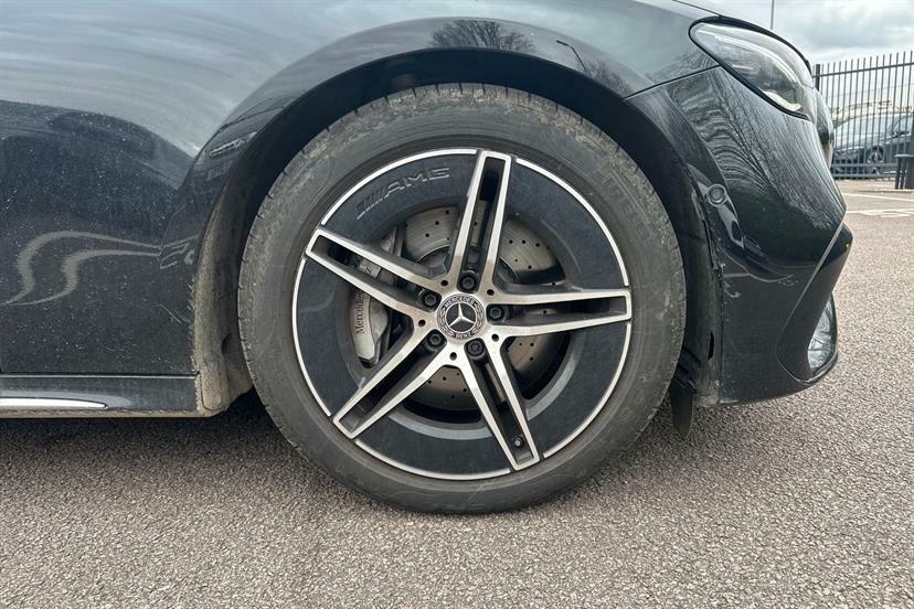 Mercedes-Benz E Class E220d Amg Line Premium 9G-tronic KT25UTV Black #4