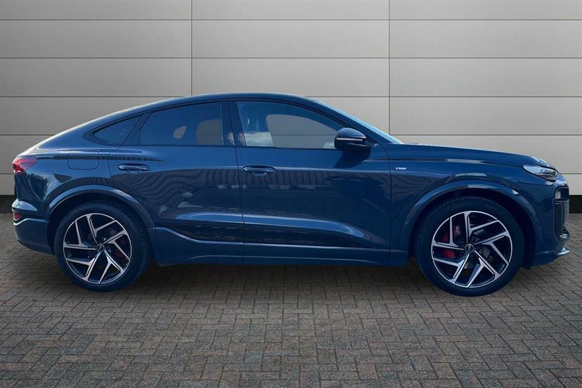 Audi Q6 E-Tron 185Kw 83Kwh Edition 1 Sv EJ75JDU Blue #4