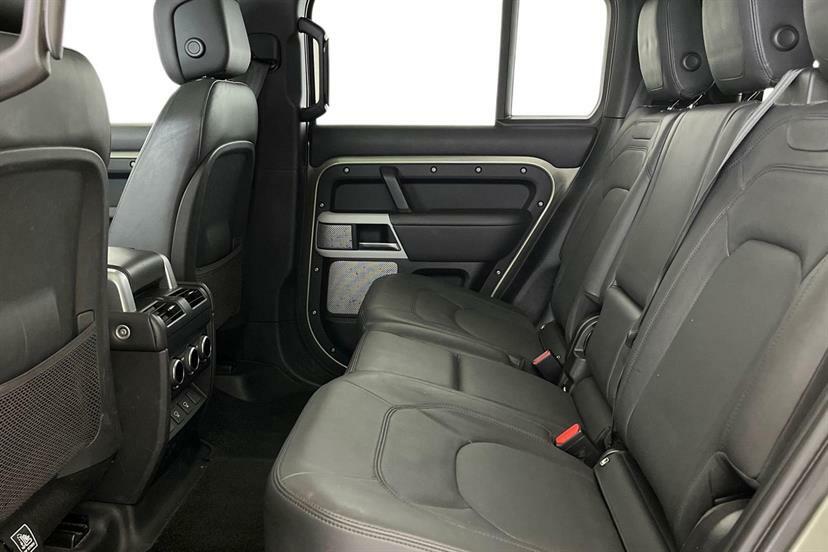 Land Rover Defender 130 3.0 P300 Hse 130 8 Seat Green #4