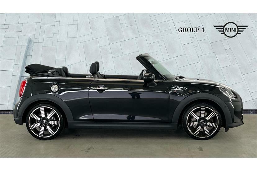 Mini Convertible 2.0 Cooper S Exclusive II Comfortnav EY72BWM Black #3