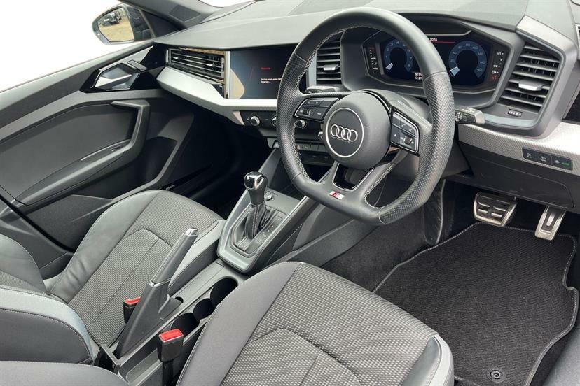 Audi A1 35 Tfsi Black Edition S Tronic Tech Pack Blue #6