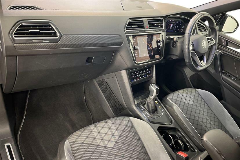 Volkswagen Tiguan 1.5 Tsi 150 R-line Dsg AU23OFM Grey #2
