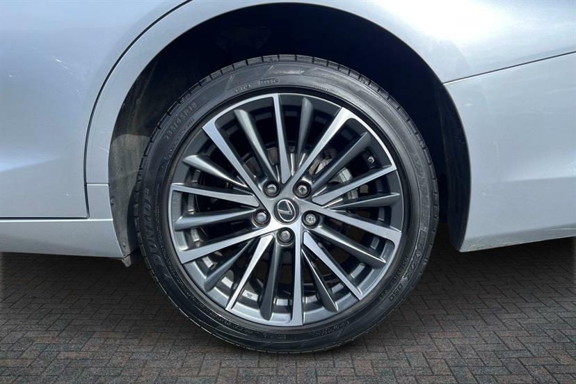 Lexus ES 300H 2.5 Cvt Premium Edition MT73ODW #5