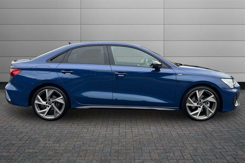 Audi A3 35 Tfsi Black Edition S Tronic Tech Pack EY25YBX Blue #4