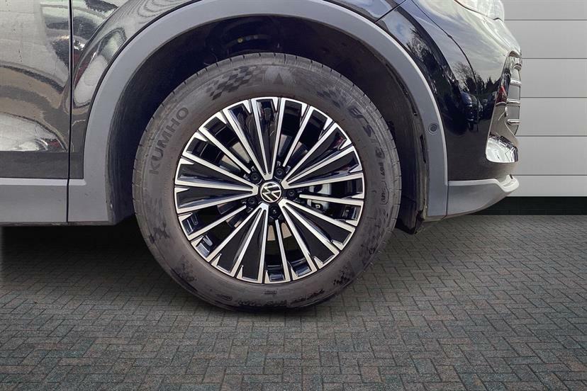 Volkswagen Tiguan 1.5 Etsi 150 Match Dsg EF75XTW Black #5