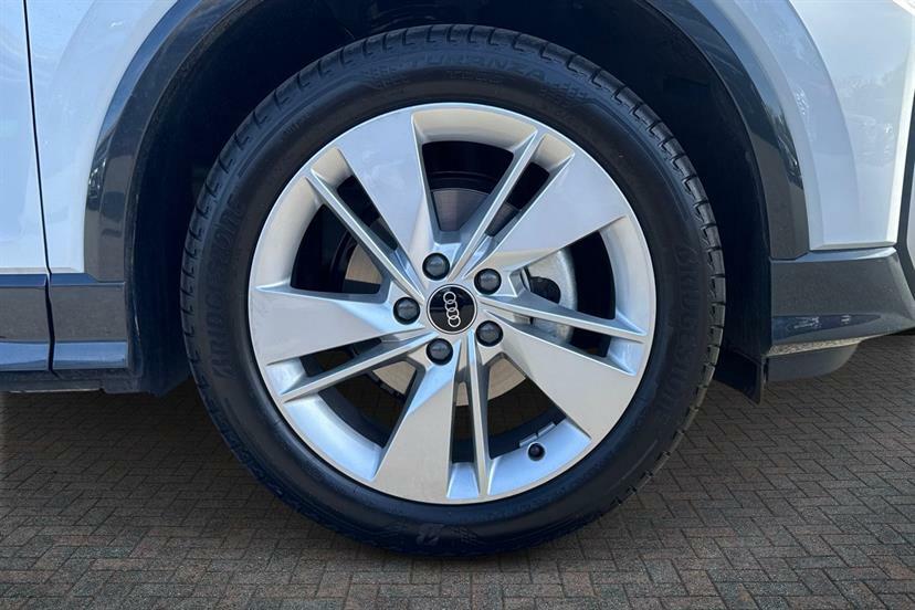 Audi Q2 35 Tfsi S Line S Tronic EY26RRO White #5
