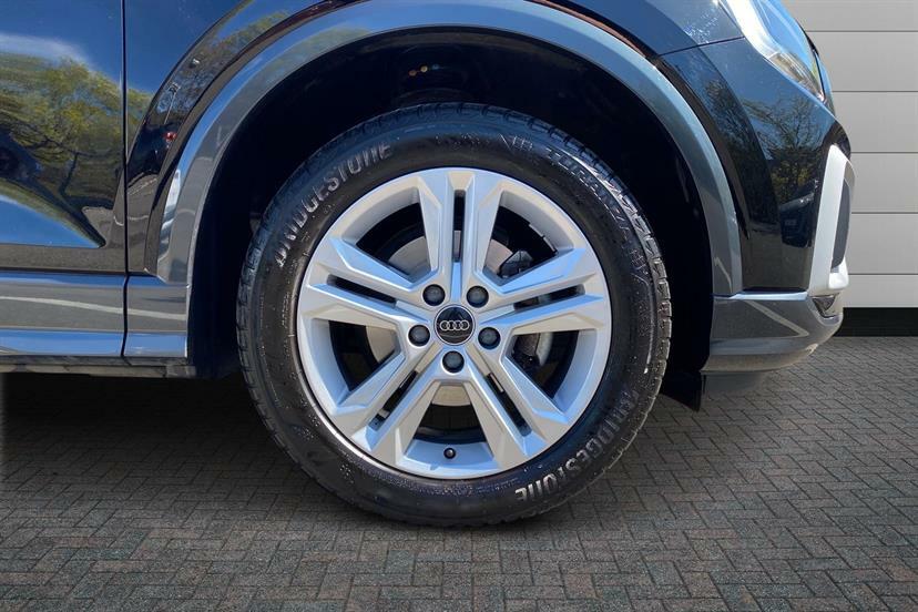 Audi Q2 30 Tfsi Sport WP73PGE Black #5