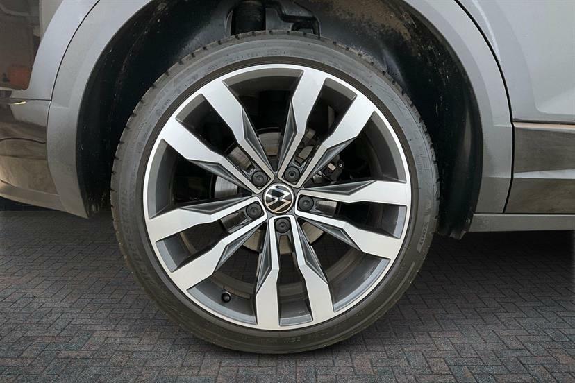 Volkswagen T-Roc 2.0 Tdi Evo R-line Black #4