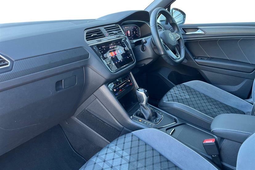 Volkswagen Tiguan 2.0 Tdi R-line Dsg NL72XJM White #2
