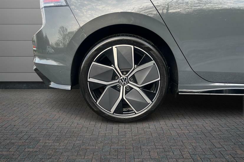 Volkswagen Golf 1.5 Etsi 150 Black Edition Dsg GJ26WNB Grey #5