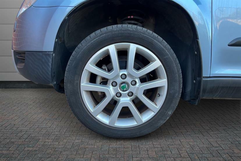 Skoda Yeti 2.0 Tdi Cr 140 Elegance 4X4 Blue #5