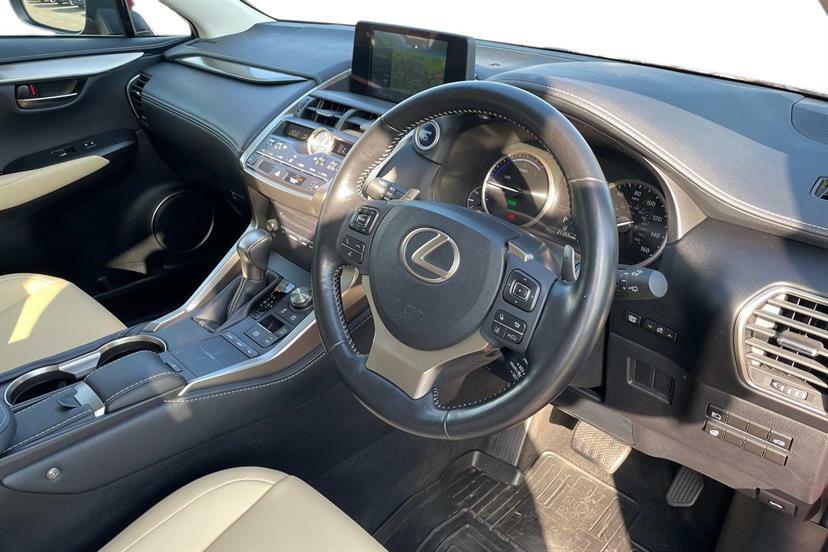 Lexus NX 300H 2.5 Cvt Premium Pack Red #6